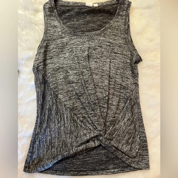 GAP Front Knot Tank - Picture 1 of 4